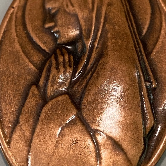 Vintage Religious Copper Plaque Virgin Mary by Albert Gilles - Picture 3 of 6
